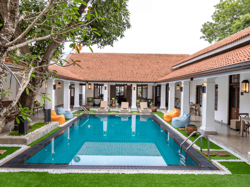 La Maison de Colombo Swimming Pool Sunbeds